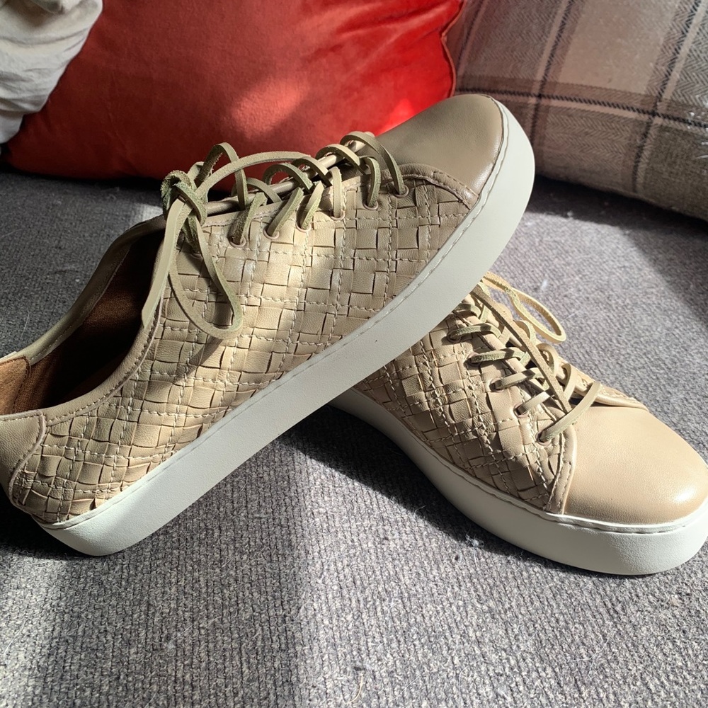 Frye Low Lace Lesther Sneakers